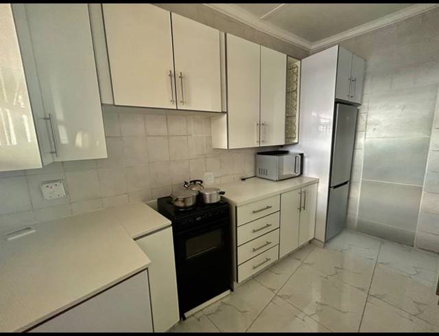 3 BEDROOM APARTMENT FOR SALE IN VANDERBIJLPARK CW 6